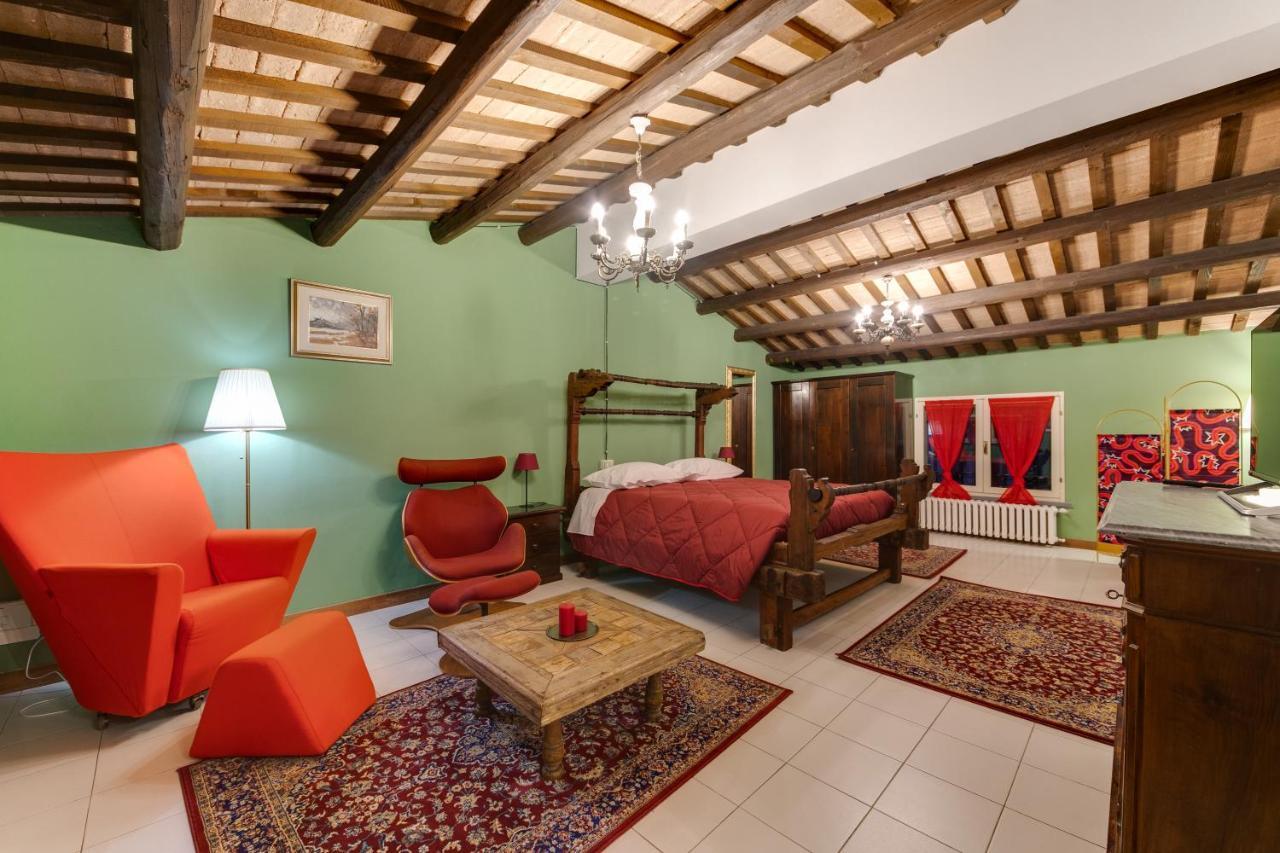 Il Giullare By Borgo Castellaccia *
